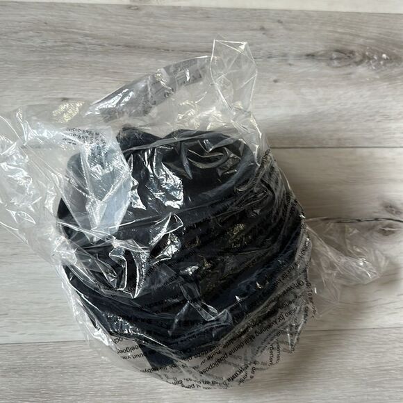 Savage X Fenty Core Microfiber T-Shirt Bra Caviar 38DDD NWT IN PACKAGING - Picture 5 of 6